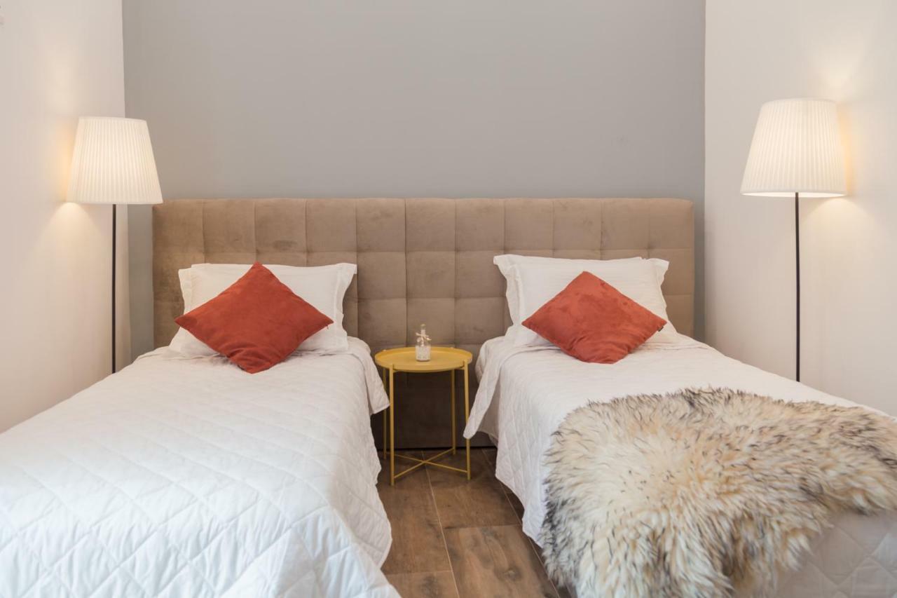 Allstar Boutique House In Downtown, Direct Connection With Airport Atenas Exterior foto